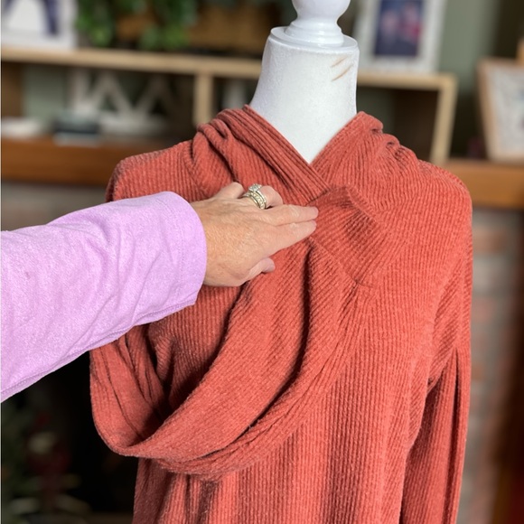 Project Social T hoodie, size S - Picture 3 of 7